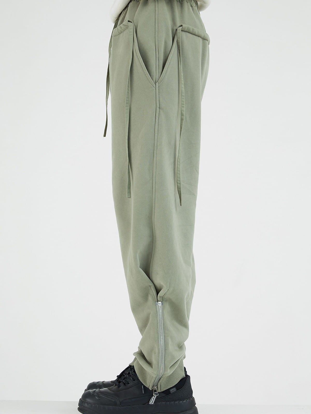 BLINDNOPLAN Adjustable Zip Hem Cotton Sweatpants in Mint - On Model
