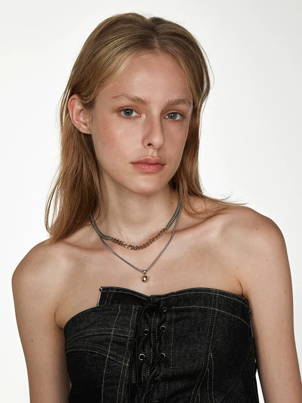BLACKHEAD Two Tone Spliced Chain Necklace in Gray - On Female Model