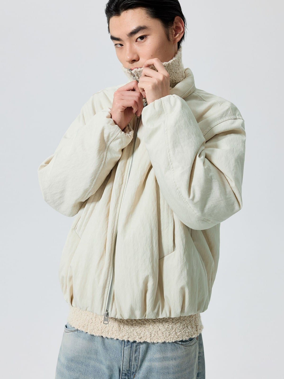 SIMPLE PROJECT Balloon Stand Collar 3M Puffer in White - On Male Model