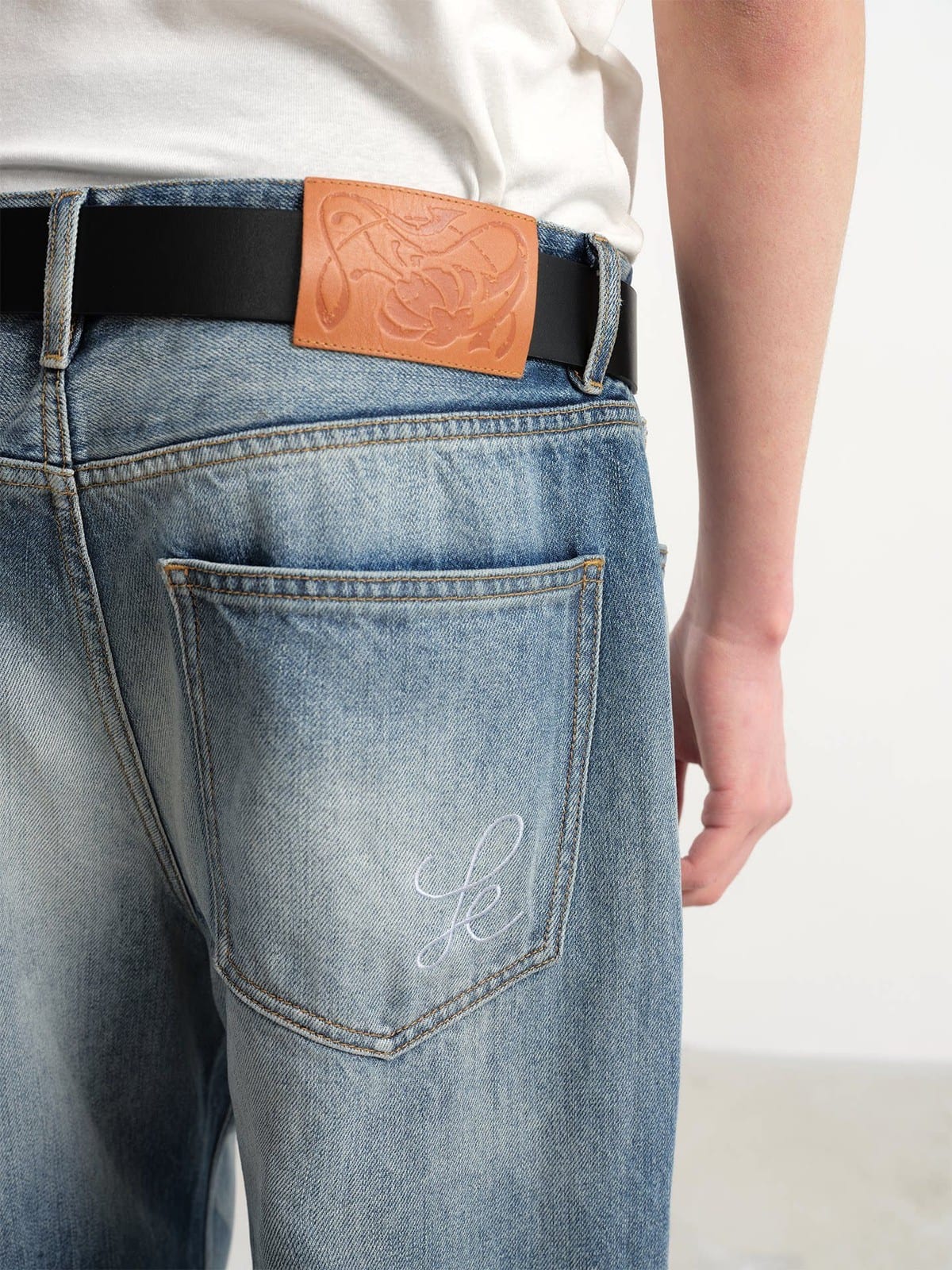 JCAESAR STUDIO Gray Blue Faded Wide Leg Jeans in Blue - On Model