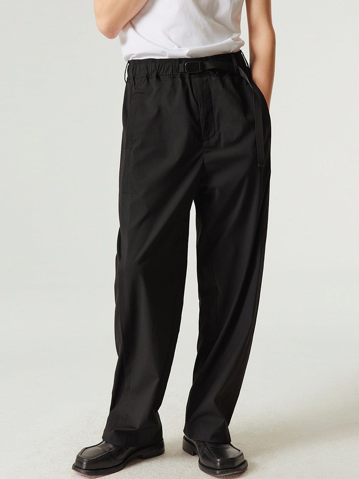 SIMPLE PROJECT Quick Release Belt Straight Leg Trousers in Black - On Model