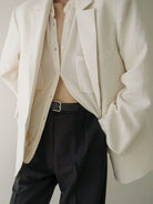 PANLULUPAN Vegetable Tanned Leather Silver Buckle Belt in Black - On Model