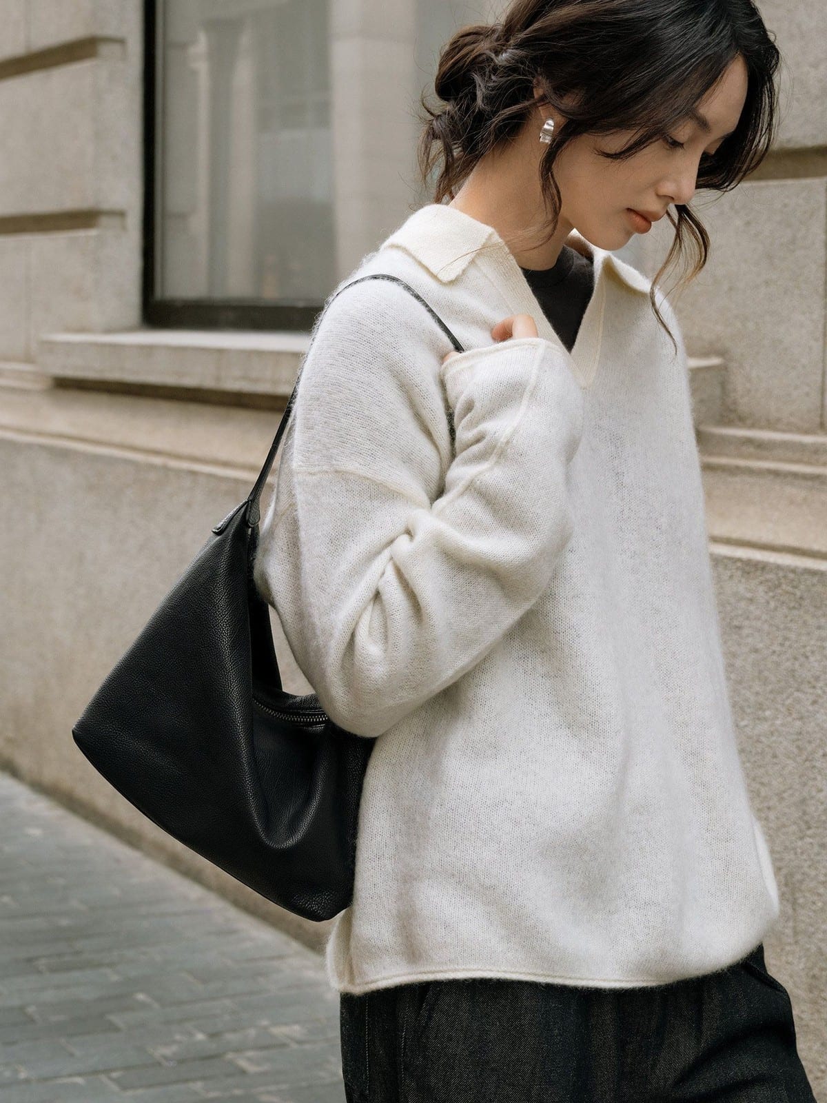 QIUZHEN Vegetable Tanned Calfskin Hobo Bag in Black - On Female Model