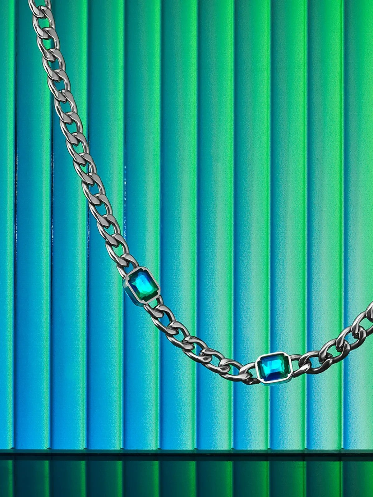 BLACKHEAD Gradient Tourmaline Chain Necklace in Silver - Lifestyle