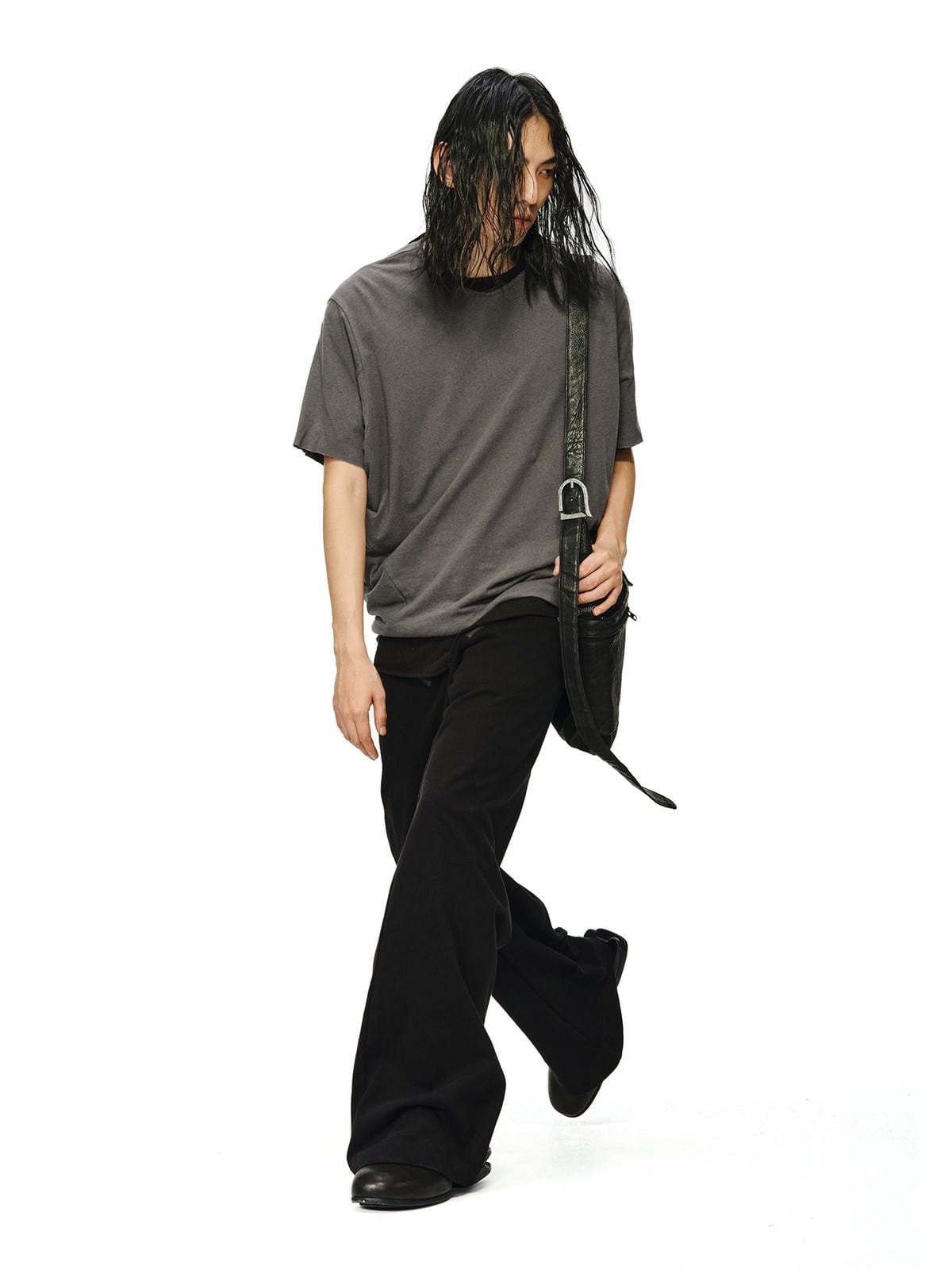 D5ove Irregular Linen Cotton T Shirt in Gray - On Male Model