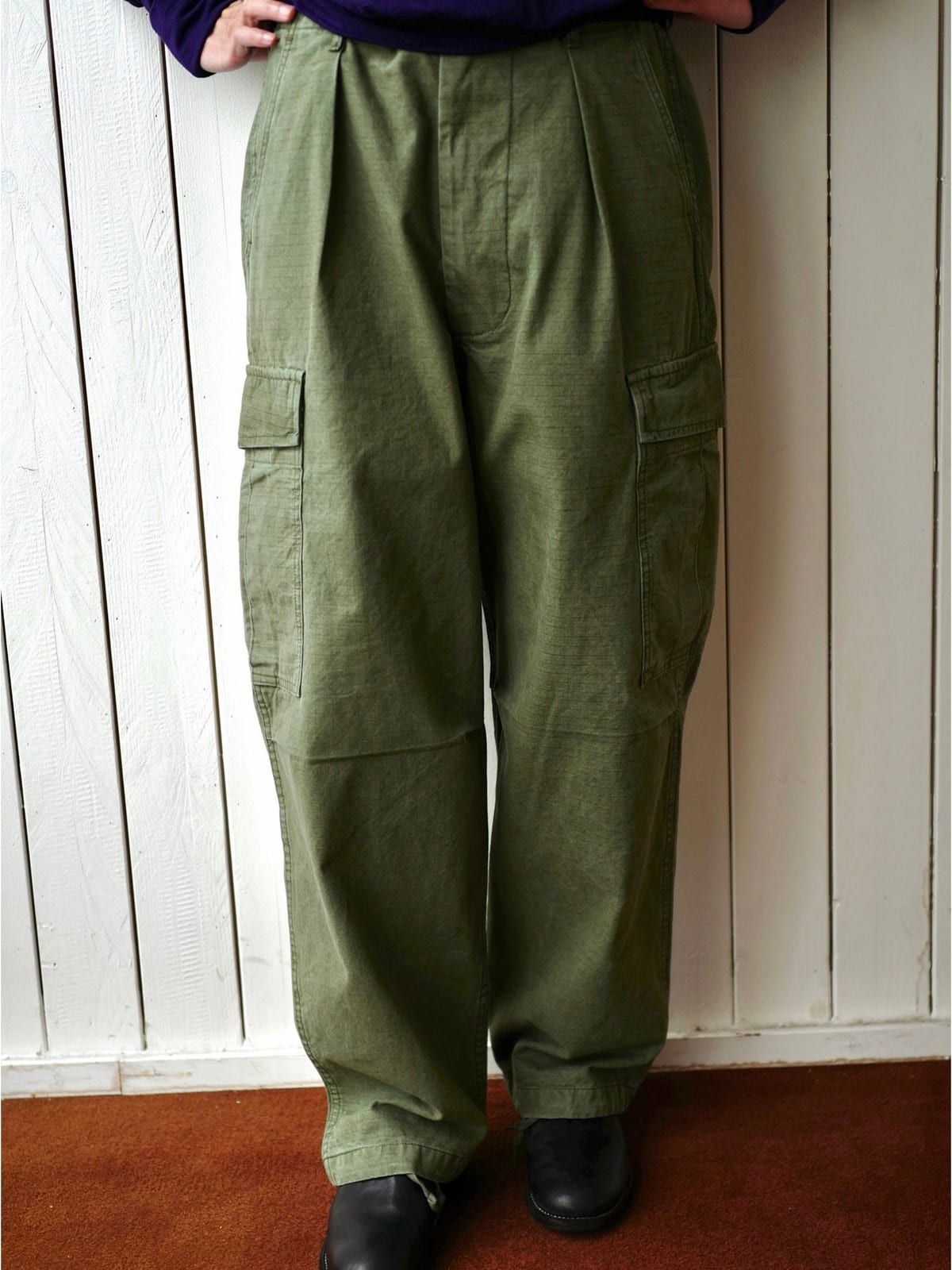 USAGE Heavyweight Ripstop M51 Cargo Pants in Olive - On Model
