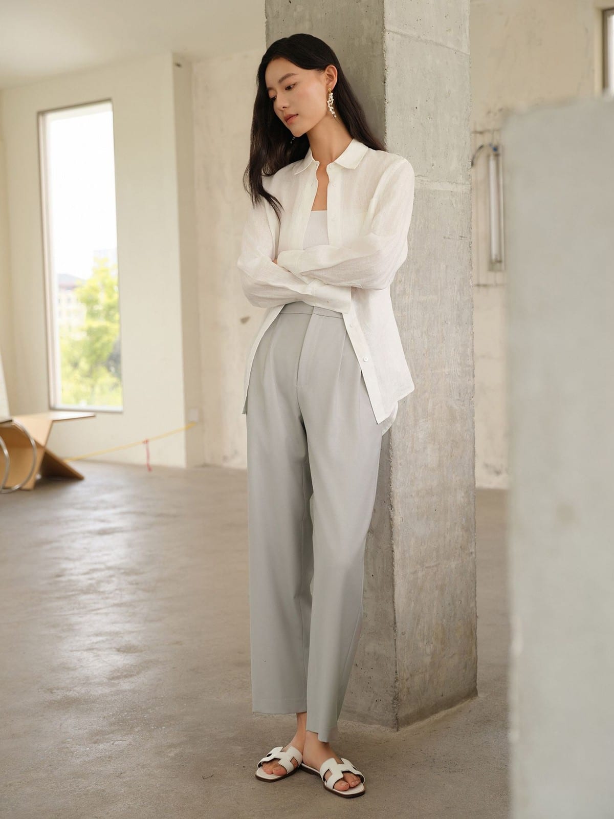 TEASEL Washable Wool Blend Cropped Trousers in Gray - On Female Model