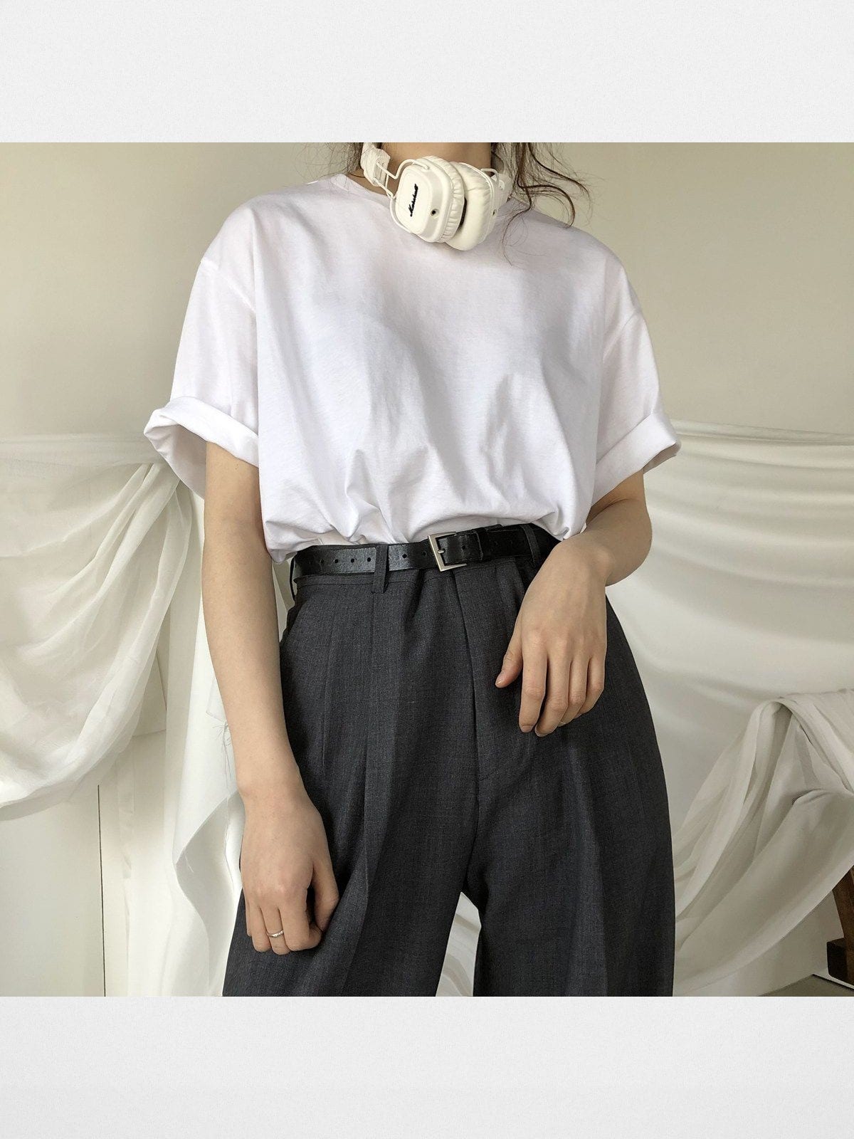 MASONPRINCE Pleated Wide Leg Trousers in Gray - On Female Model