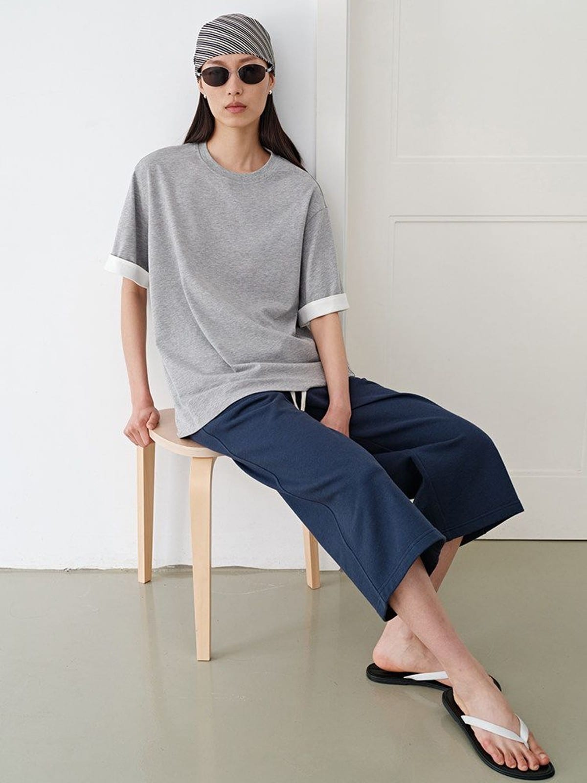 MSBEAST Color Block Cuff Cotton Blend T Shirt in Gray - On Female Model