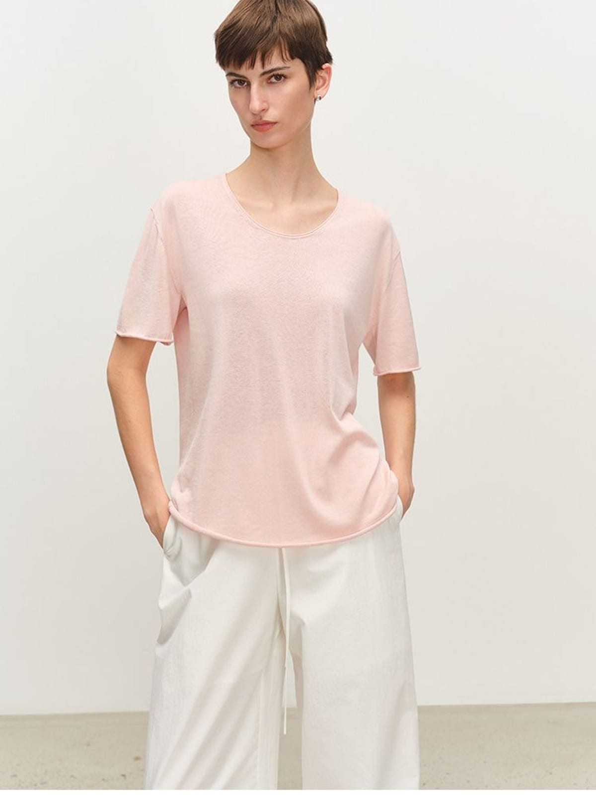 MSBEAST Rolled Edge Silk Cotton U Neck T Shirt in Pink - On Female Model