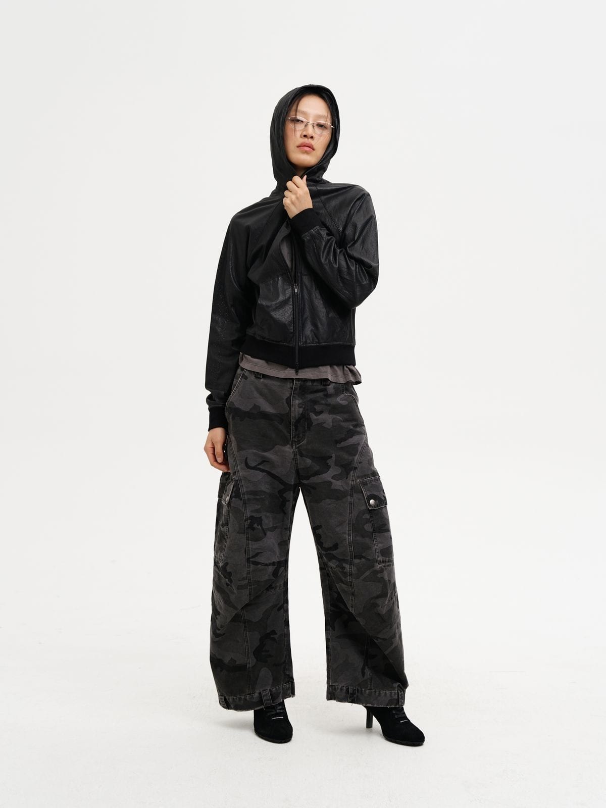 MASONPRINCE Curved Leg Camouflage Cargo Pants in Black - On Female Model