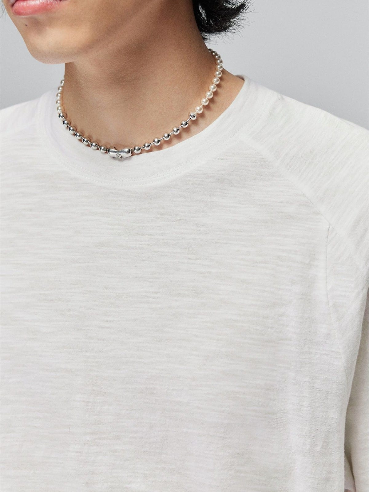 SIMPLE PROJECT Washed Slub Cotton Raglan Tee in White - On Male Model