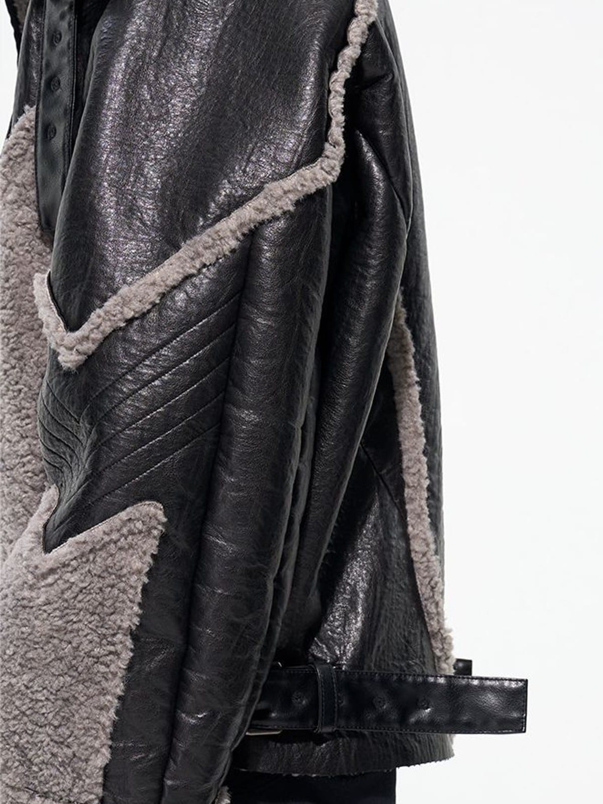 D5ove Faux Shearling High Collar Jacket in Black - On Model