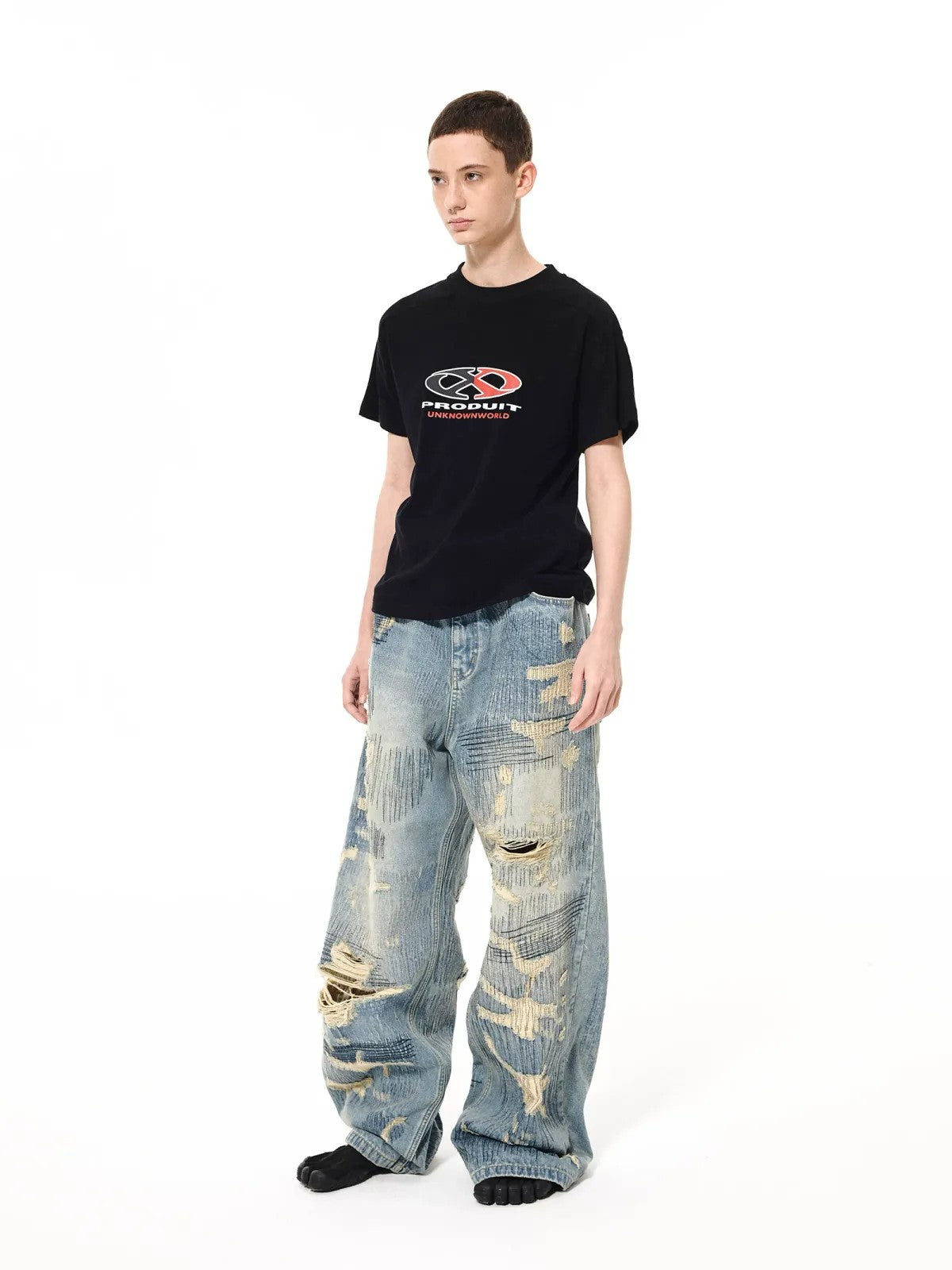 UNKNOWNWORLD Heavyweight Distressed Wide Leg Jeans in Blue - On Female Model
