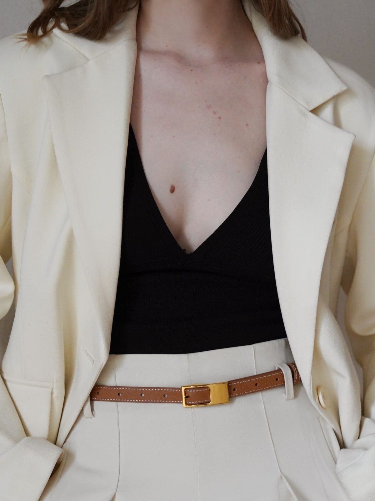 PANLULUPAN Top Grain Leather Rectangular Buckle Belt in White - On Female Model