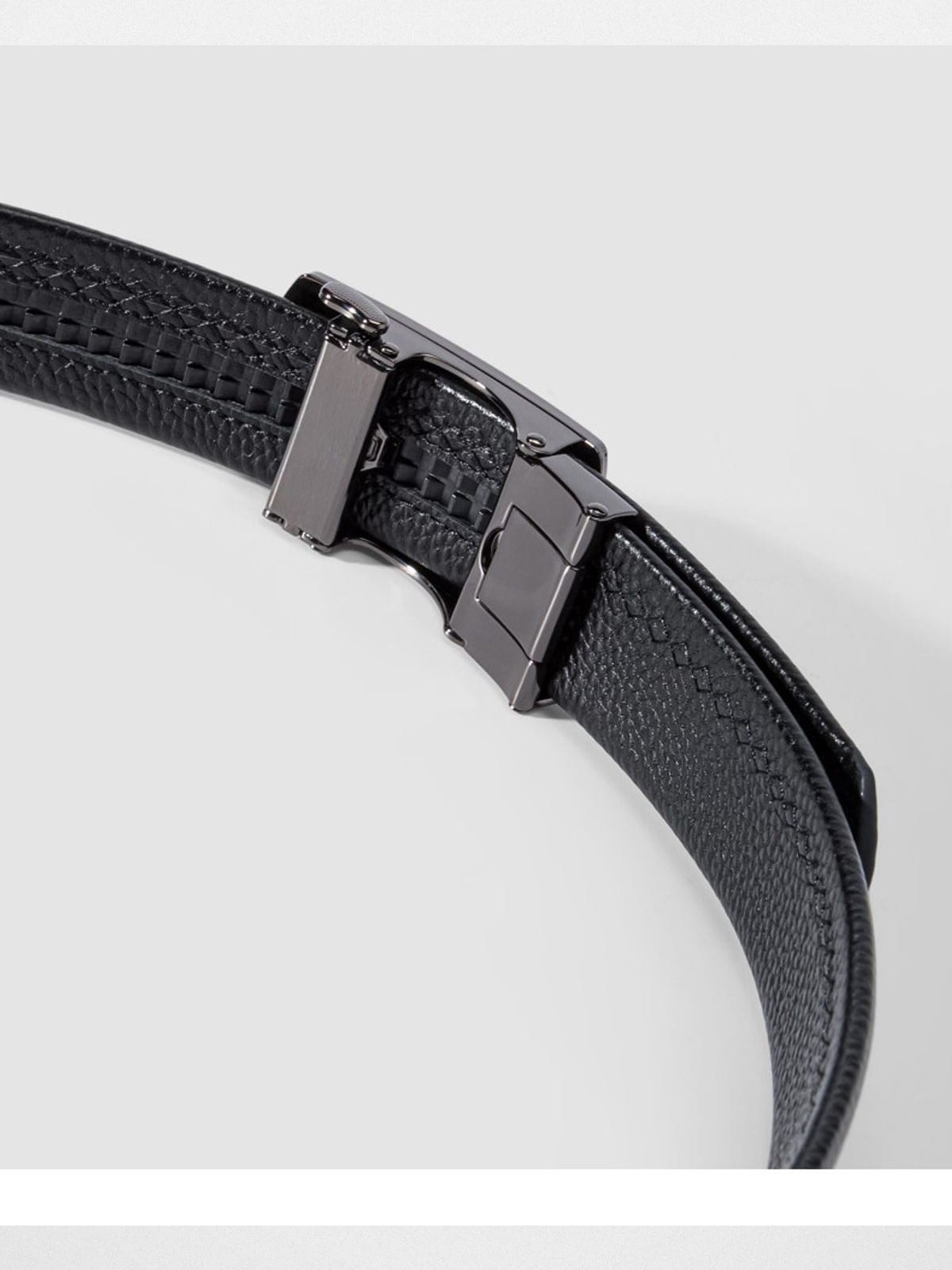 HONGU Top Grain Leather Automatic Buckle Belt in H2113223 - Detail