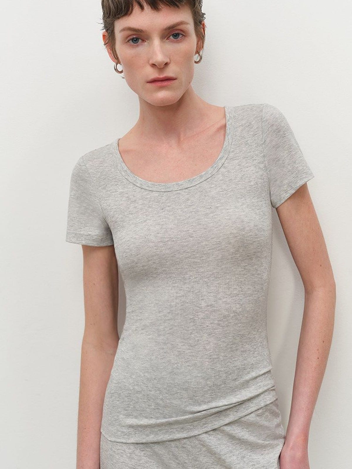 MSBEAST Lyocell Blend U Neck T Shirt in Heather Gray - On Female Model