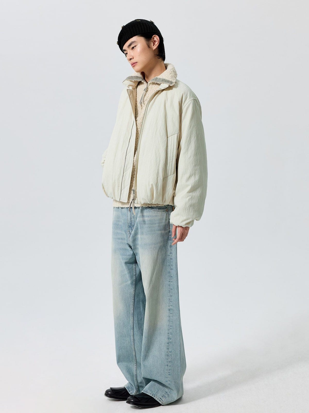 SIMPLE PROJECT Balloon Stand Collar 3M Puffer in White - On Male Model