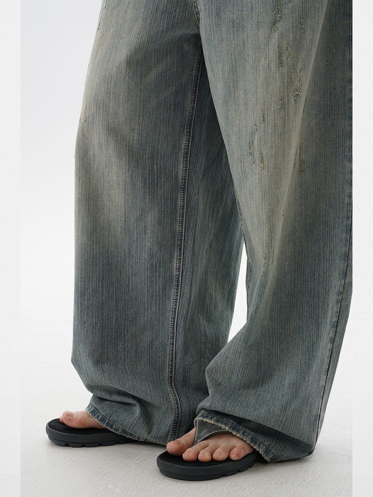 MASONPRINCE Frayed Hem Slub Denim Pants in Light Blue - On Model