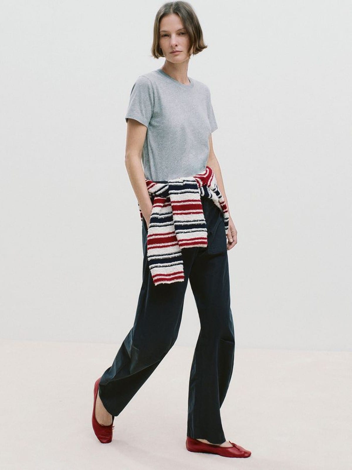 EDITION Cotton Short Sleeve Crewneck T Shirt in Gray - On Female Model