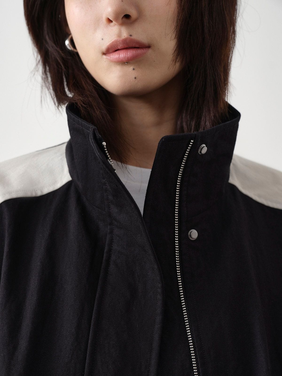 Random Piece Color Block Cotton Blend Cropped Jacket in Black - On Female Model
