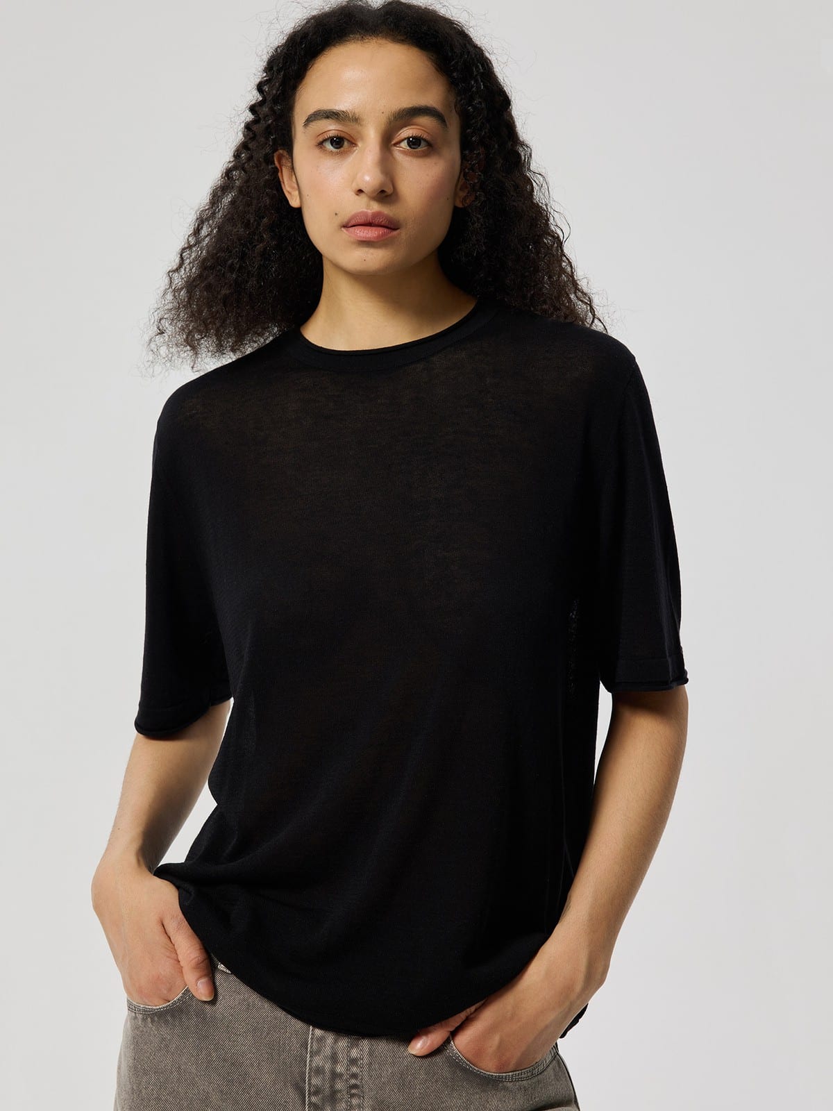 SIMPLE PROJECT Linen Blend Crewneck T Shirt in Black - On Female Model