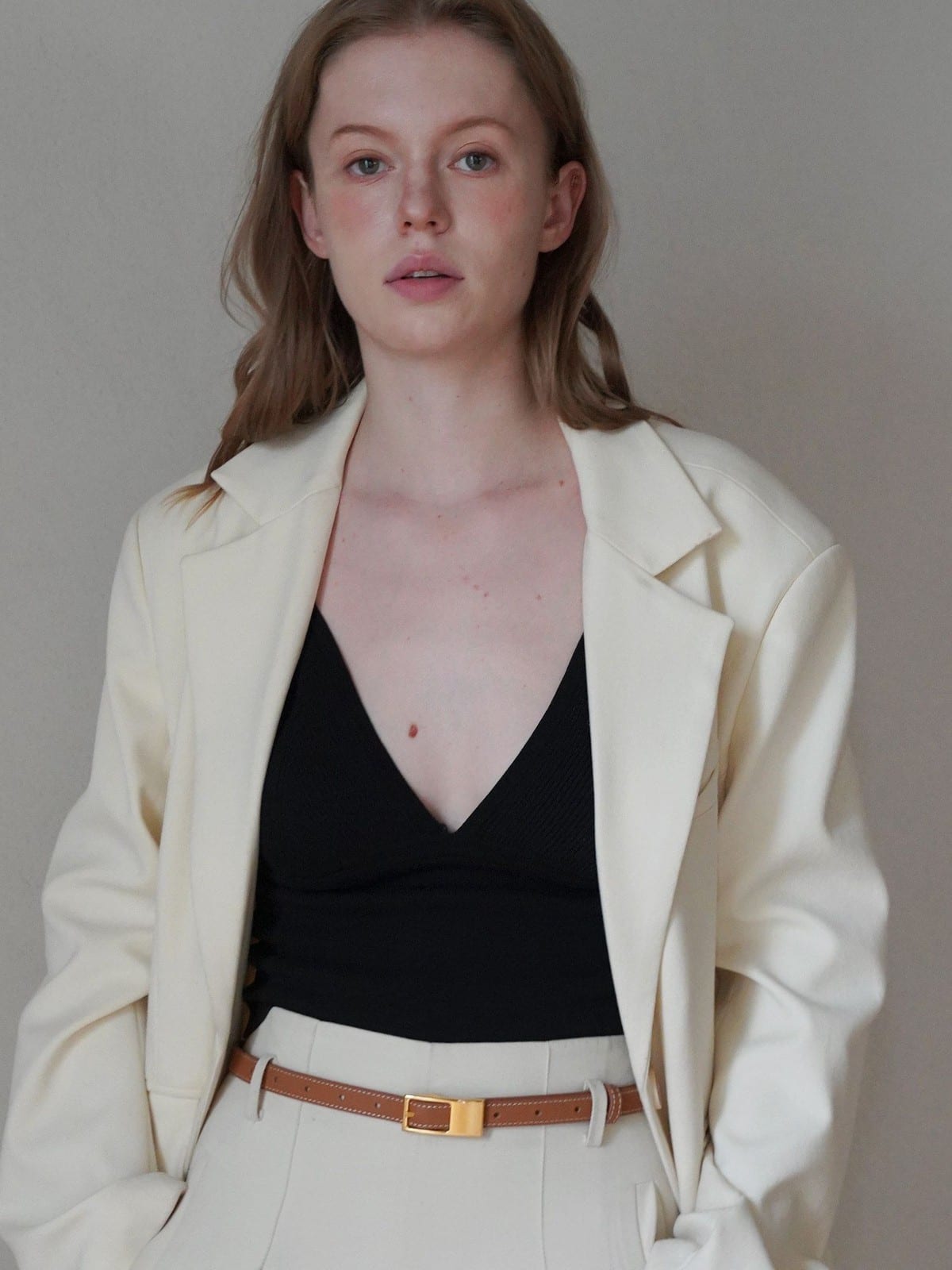 PANLULUPAN Top Grain Leather Rectangular Buckle Belt in White - On Female Model