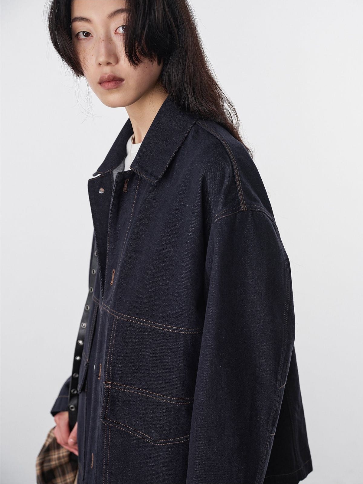 Random Piece Cotton Convertible Workwear Jacket in Navy Blue - On Female Model
