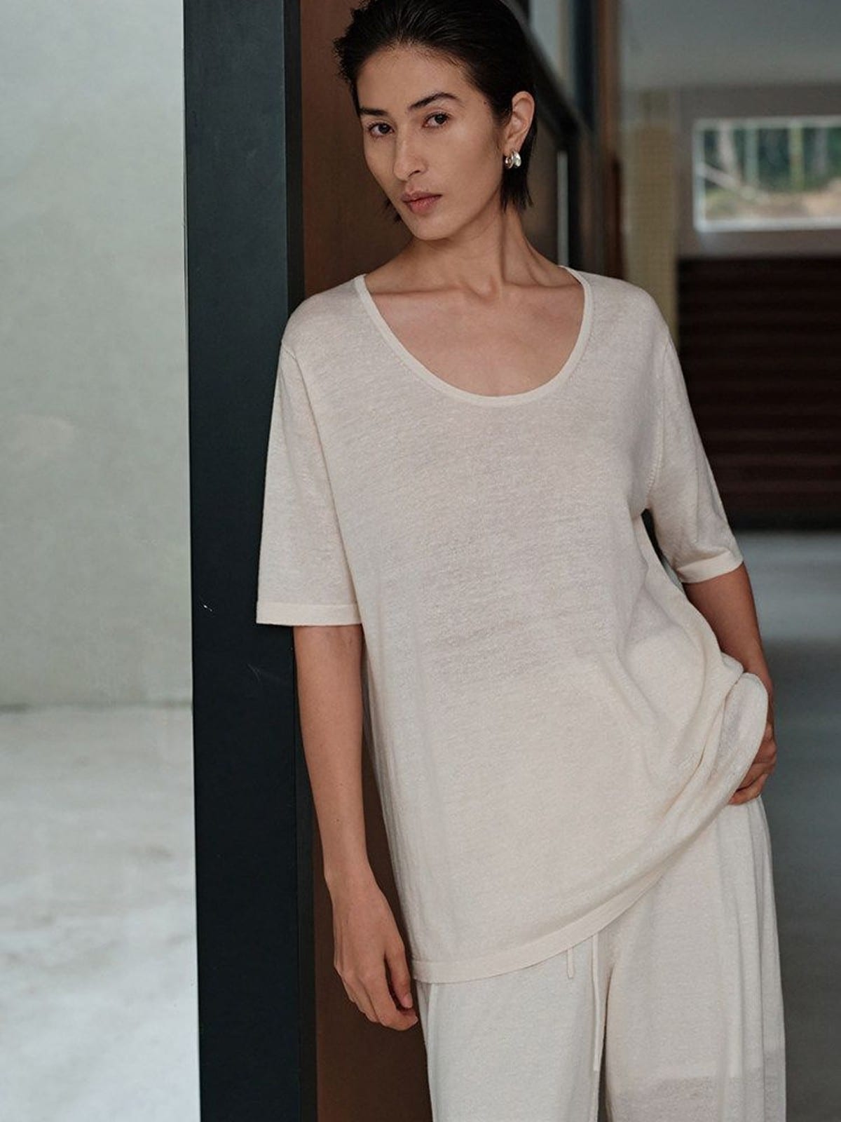 MSBEAST Wool Linen Top Cropped Pants Set in White - On Female Model