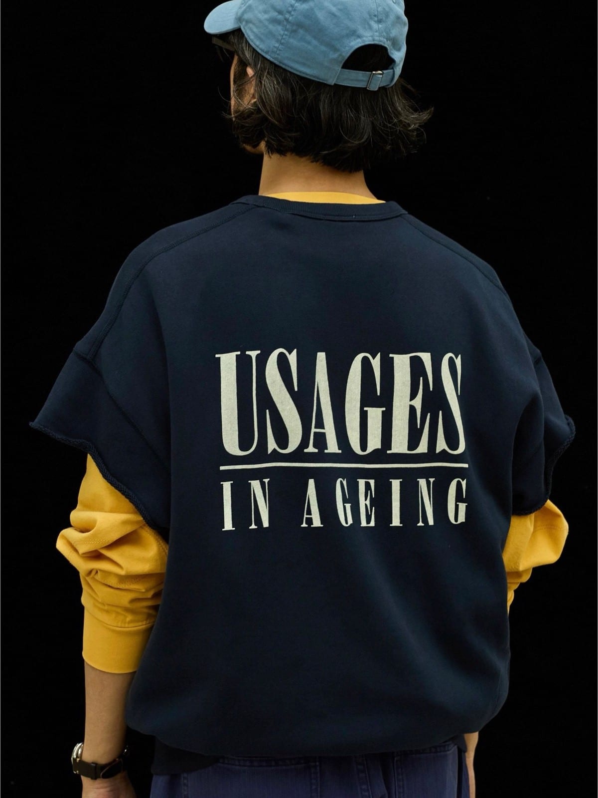 USAGE Raw Edge Cotton Short Sleeve Sweatshirt in Navy Blue - On Model