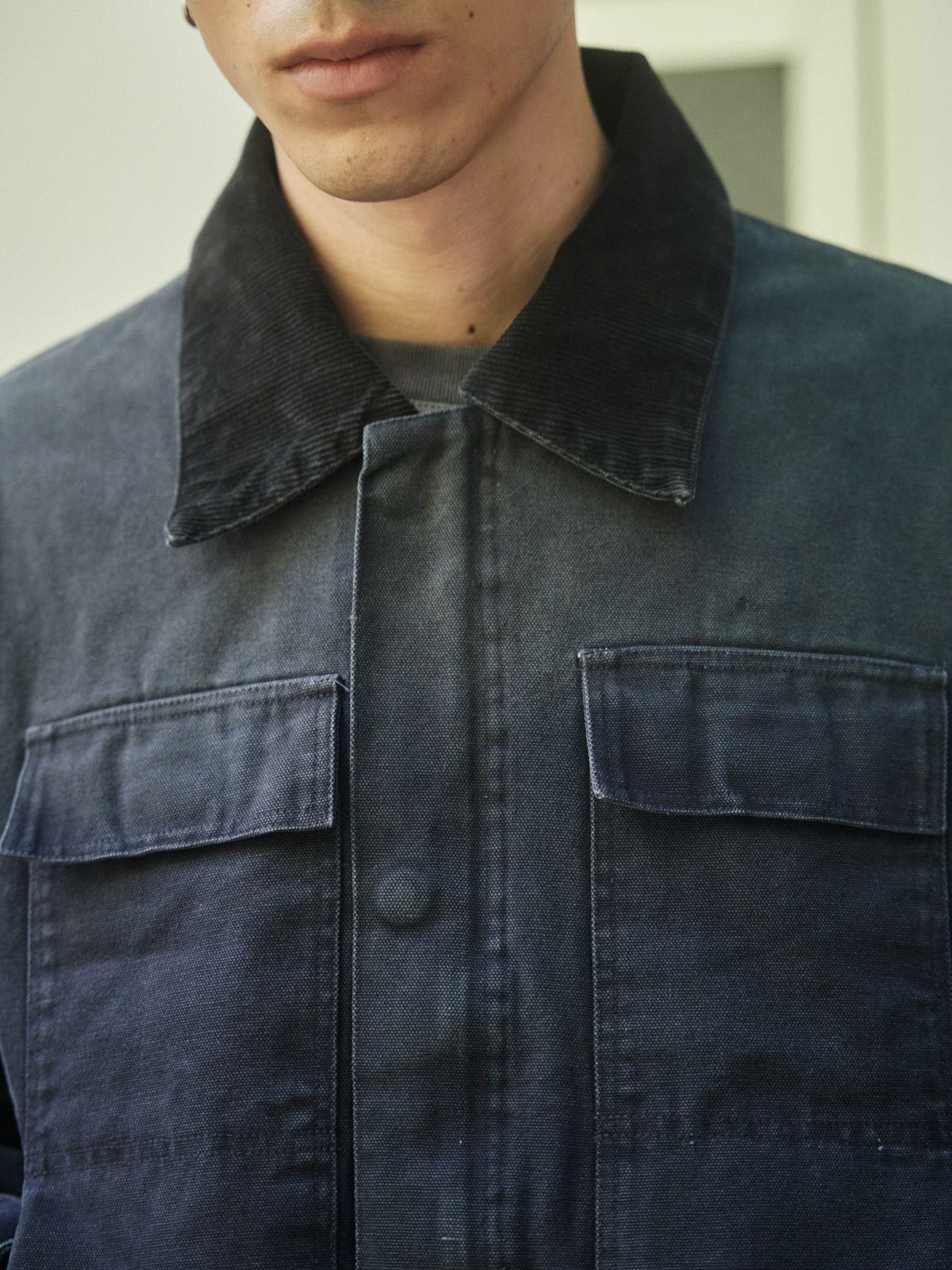 Retro 21 Washed Cotton Padded Work Jacket in Navy Blue - Detail