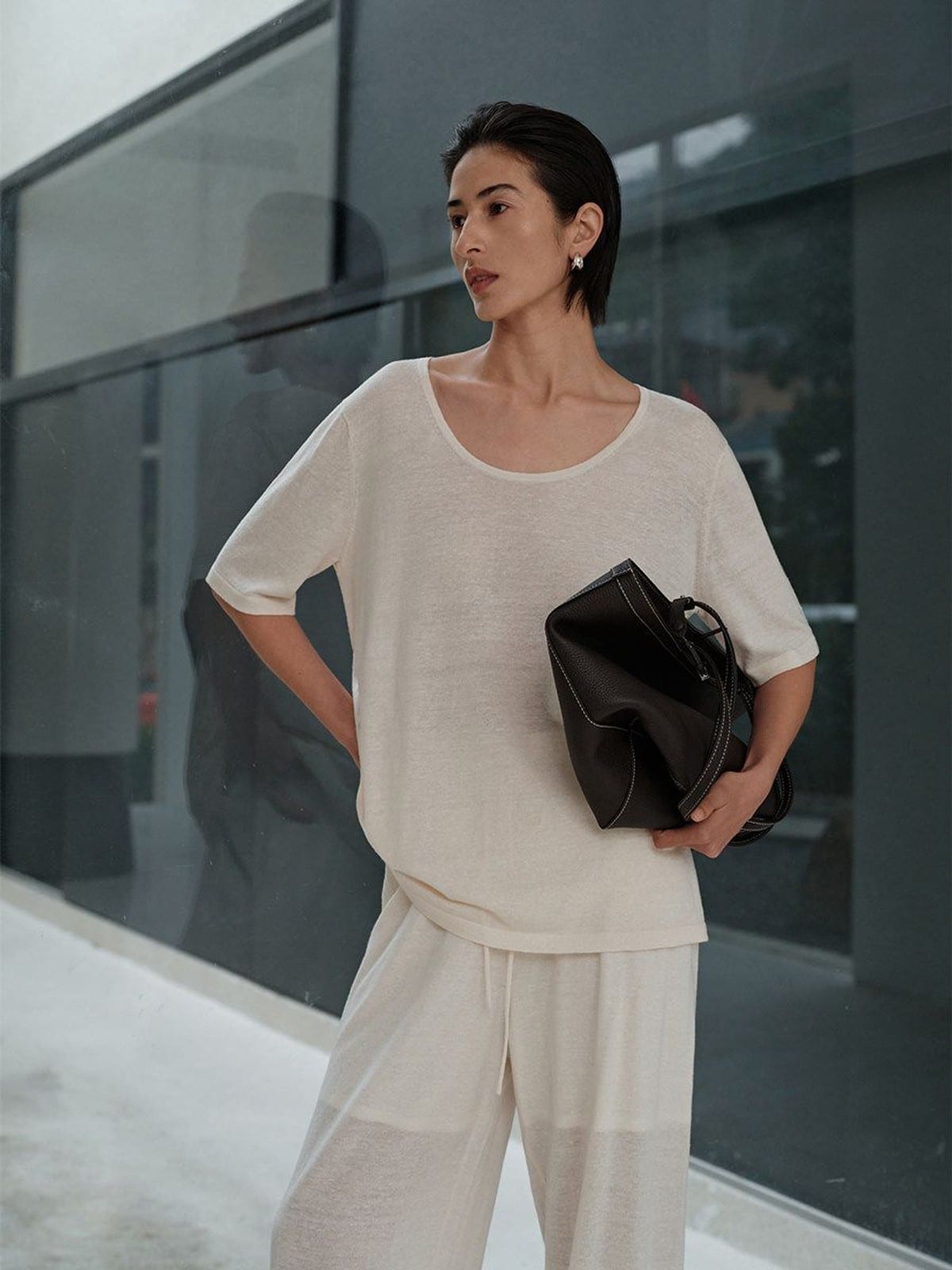 MSBEAST Melange Wool Linen Scoop Neck T Shirt in White - On Female Model