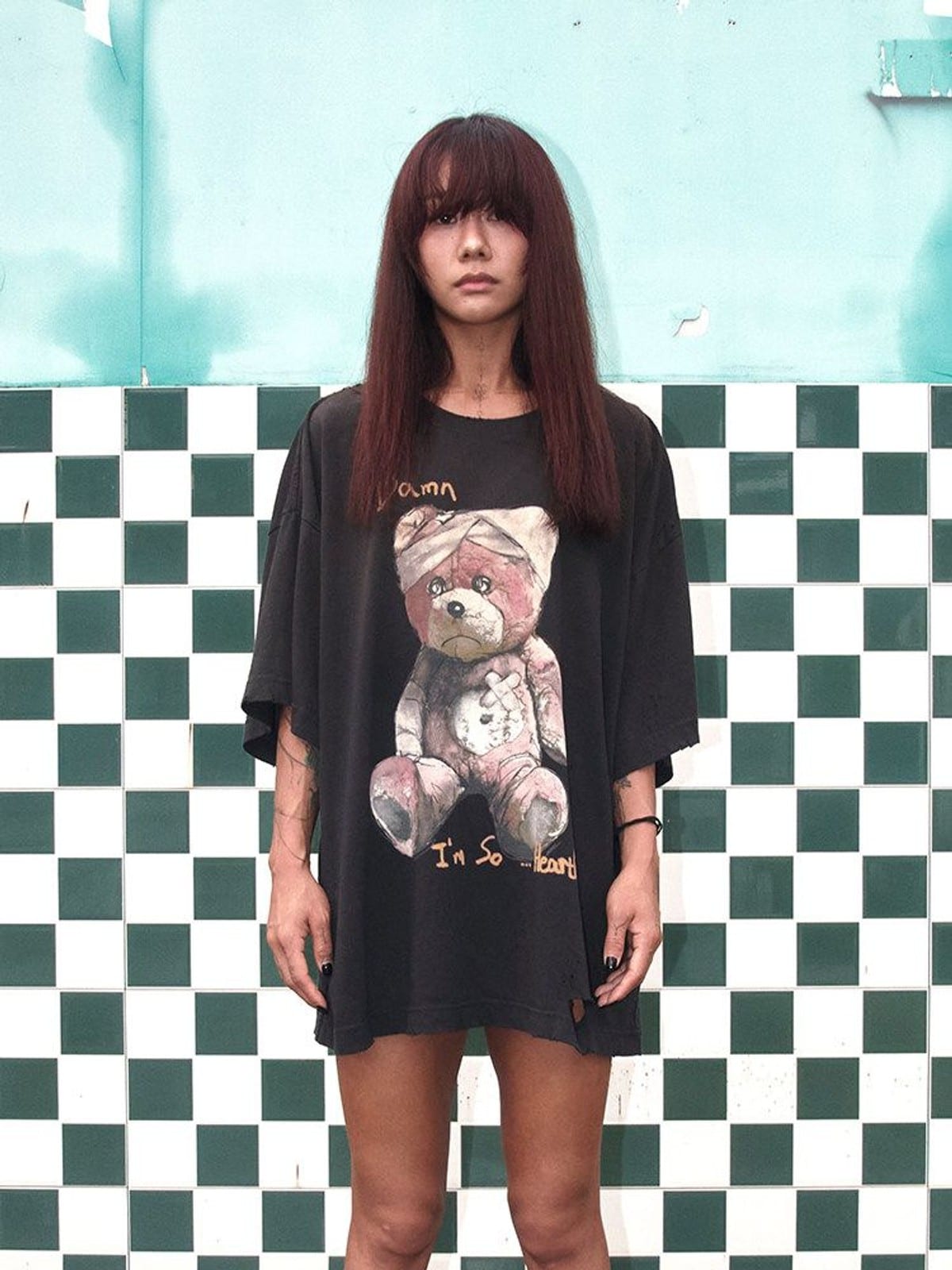 D5ove Distressed Sad Bear Graphic Cotton T Shirt in Black - On Female Model