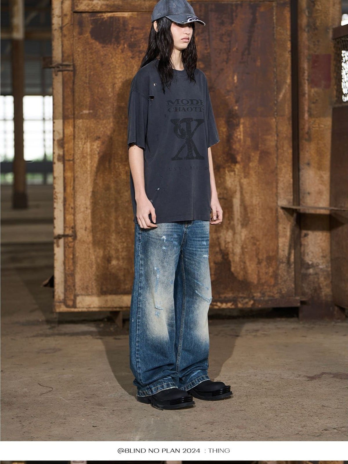 BLINDNOPLAN Distressed Washed Graphic Cotton T Shirt in Gray - On Female Model