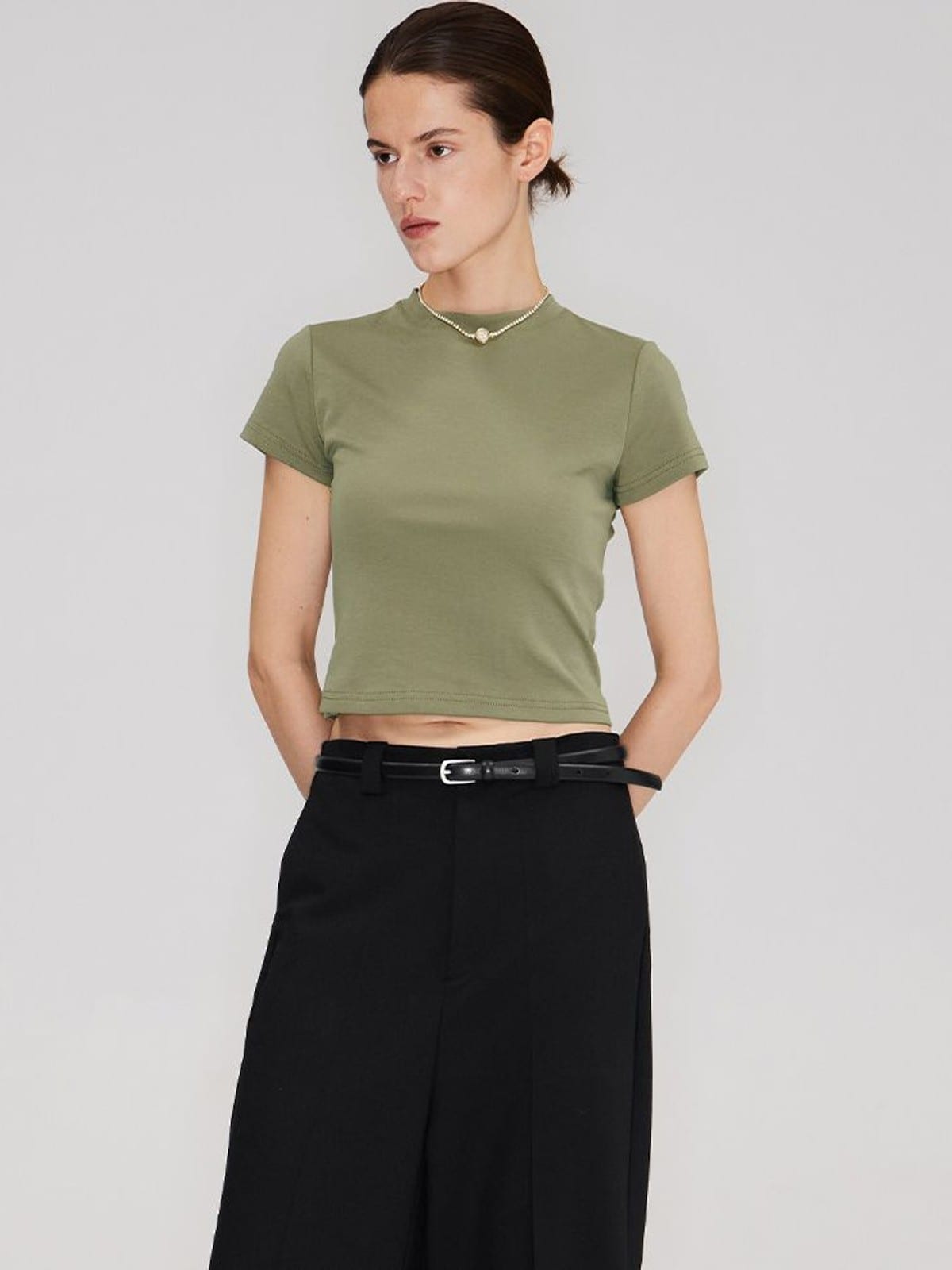 RARELY ALIKE Cropped Cotton Crew Neck T Shirt in Olive - On Female Model