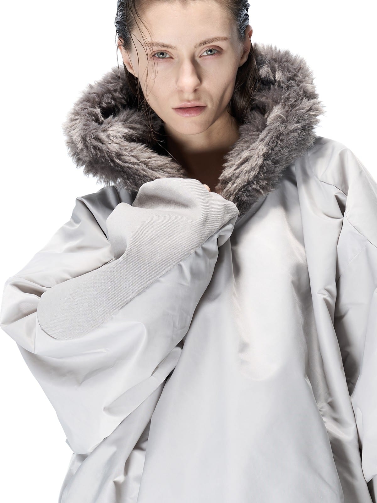 D5ove Fur Trim Hooded Padded Pullover in Gray - On Female Model