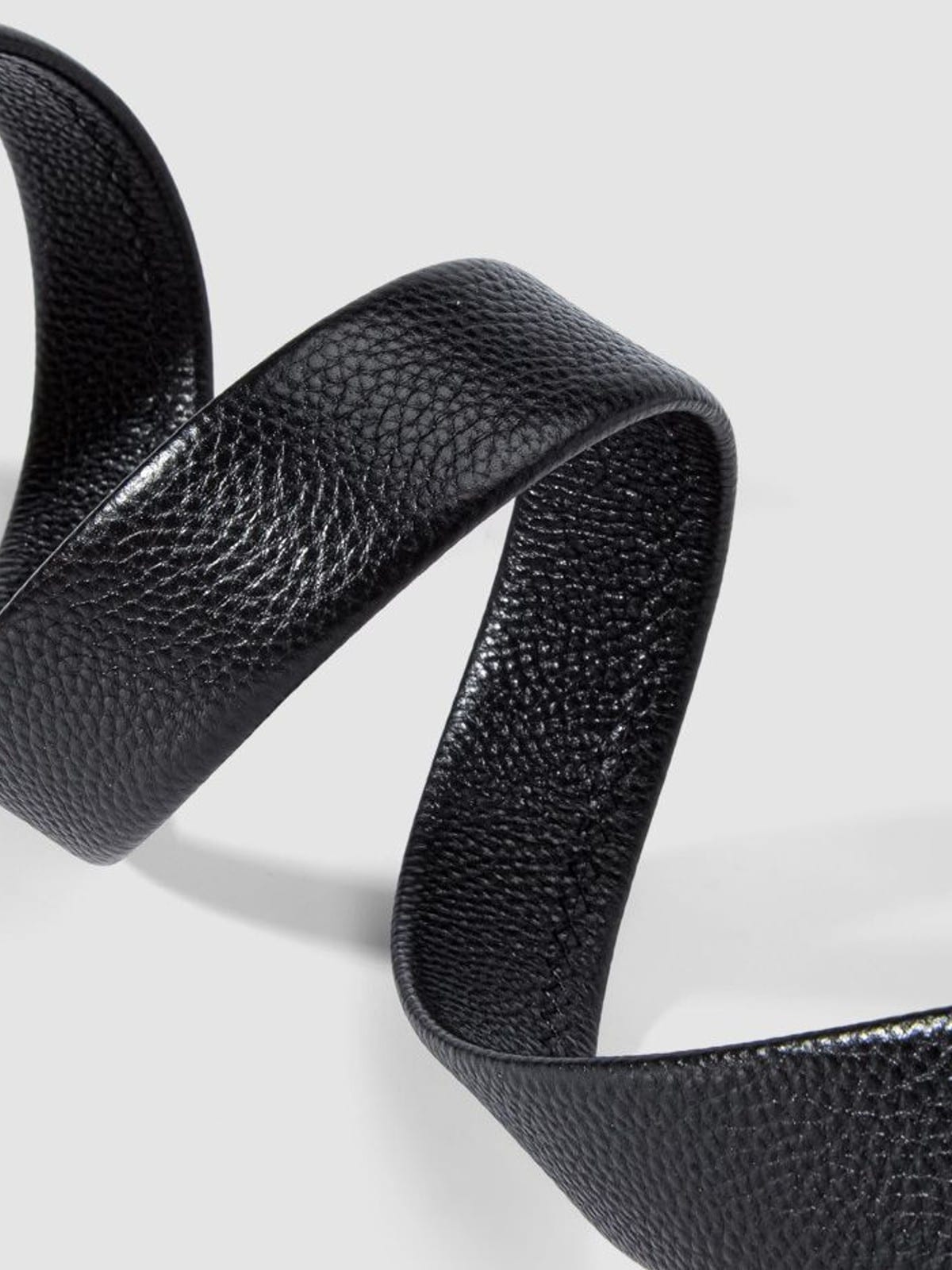 HONGU Cowhide Leather Automatic Buckle Belt in Black - Detail