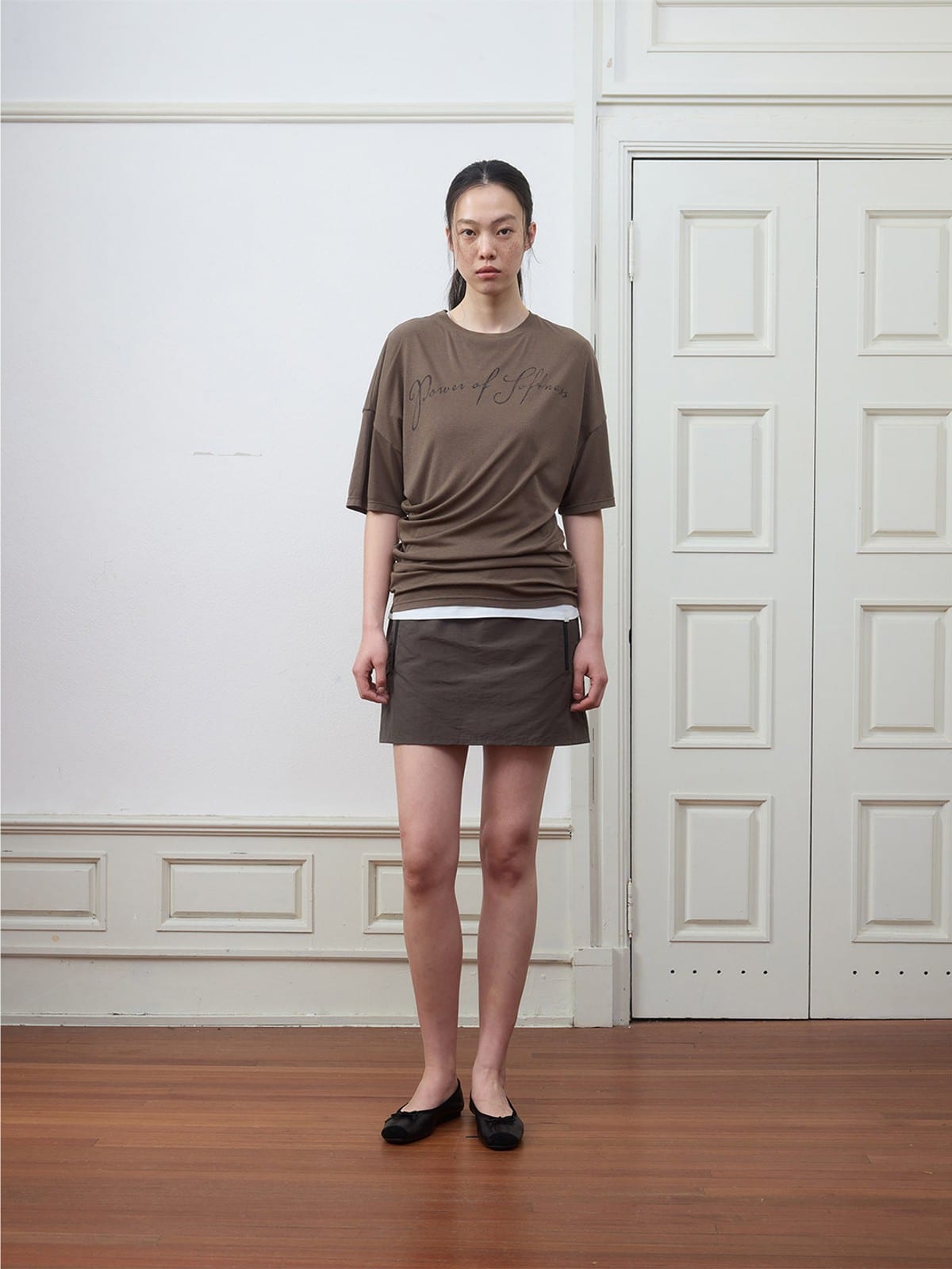 Random Piece Ruched Asymmetrical Graphic T Shirt in Brown - On Female Model