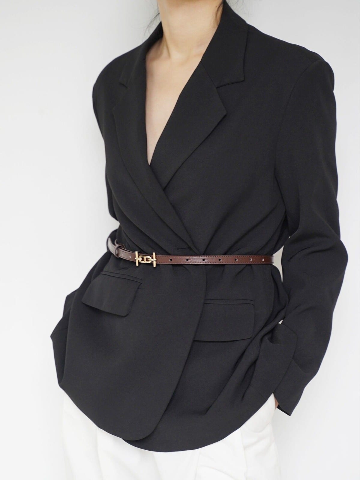 PANLULUPAN Minimalist Top Grain Leather Skinny Belt in Brown - On Female Model