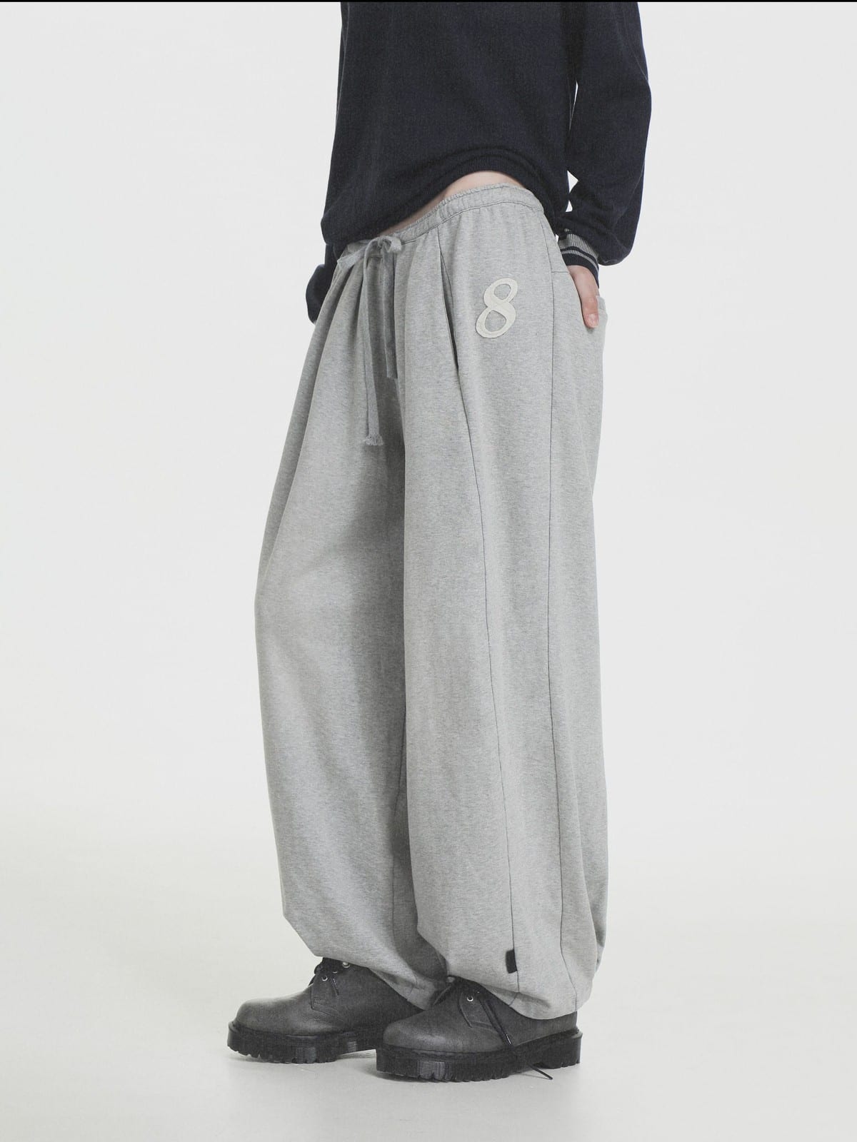 MASONPRINCE Wide Leg Inverted Pleat Sweatpants in Gray - On Model