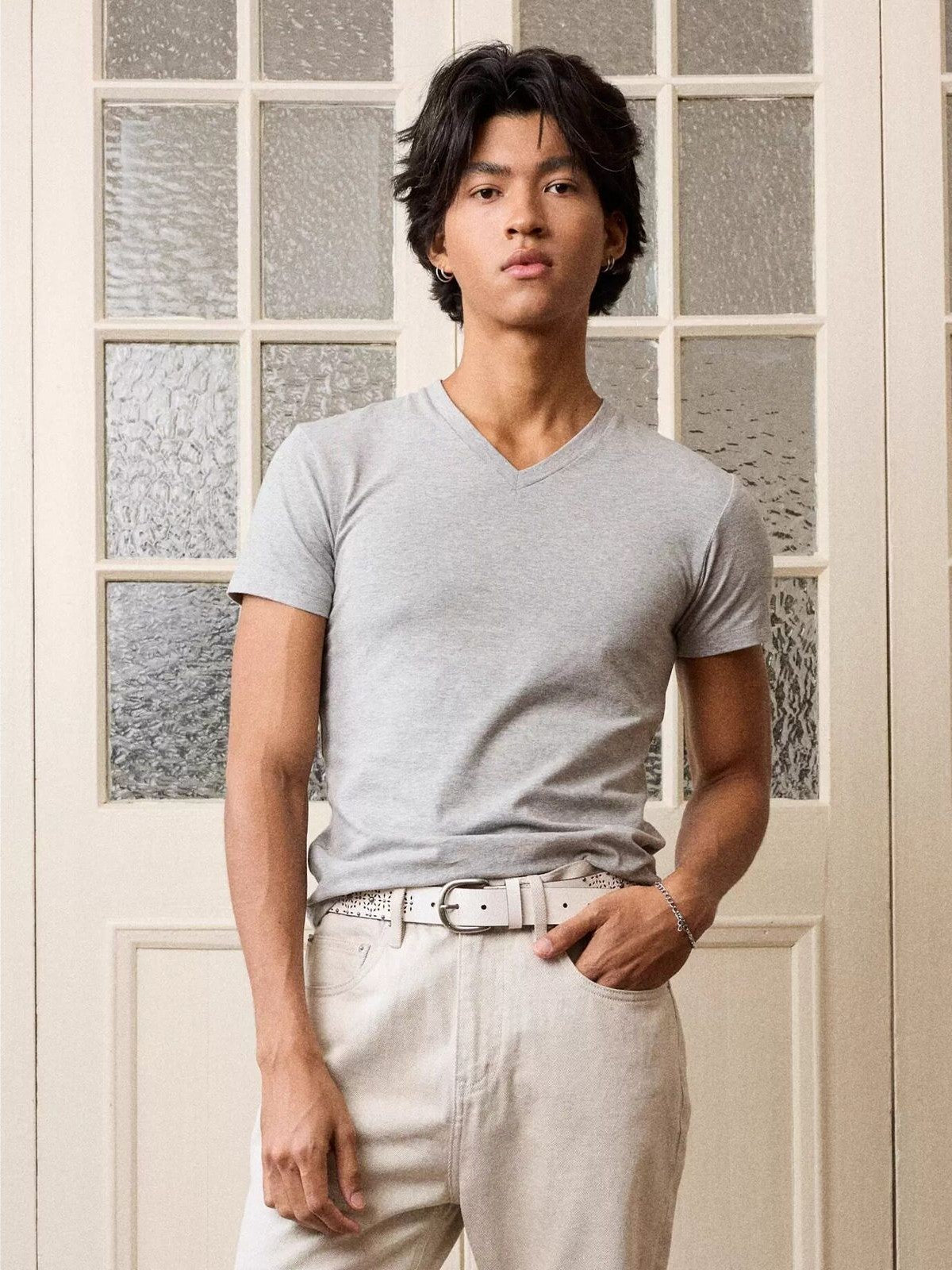 Retro 21 Anti Wrinkle V Neck T Shirt in Gray - On Male Model