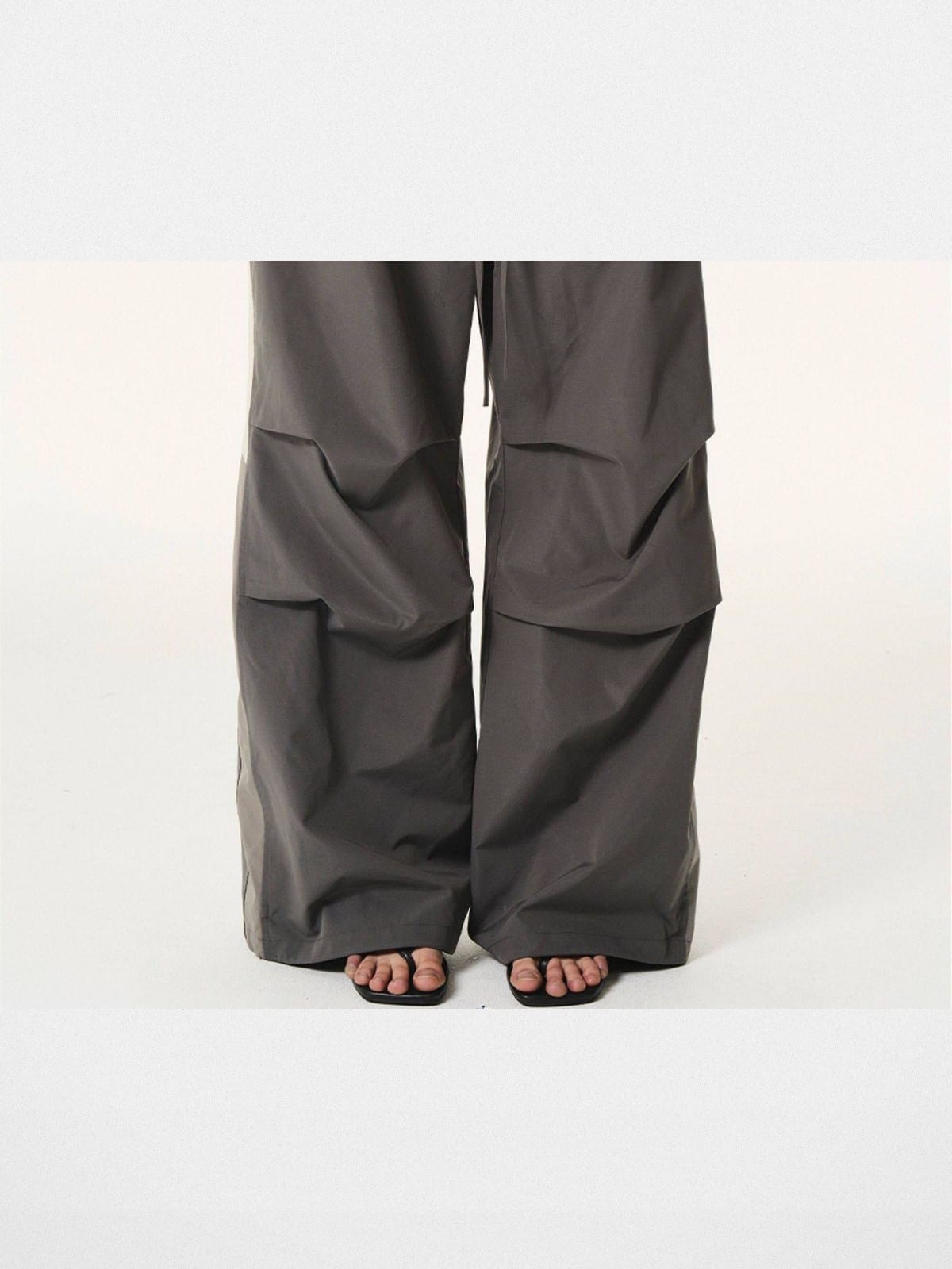 BLINDNOPLAN Contrast Panel Pleated Parachute Pants in Gray - On Model