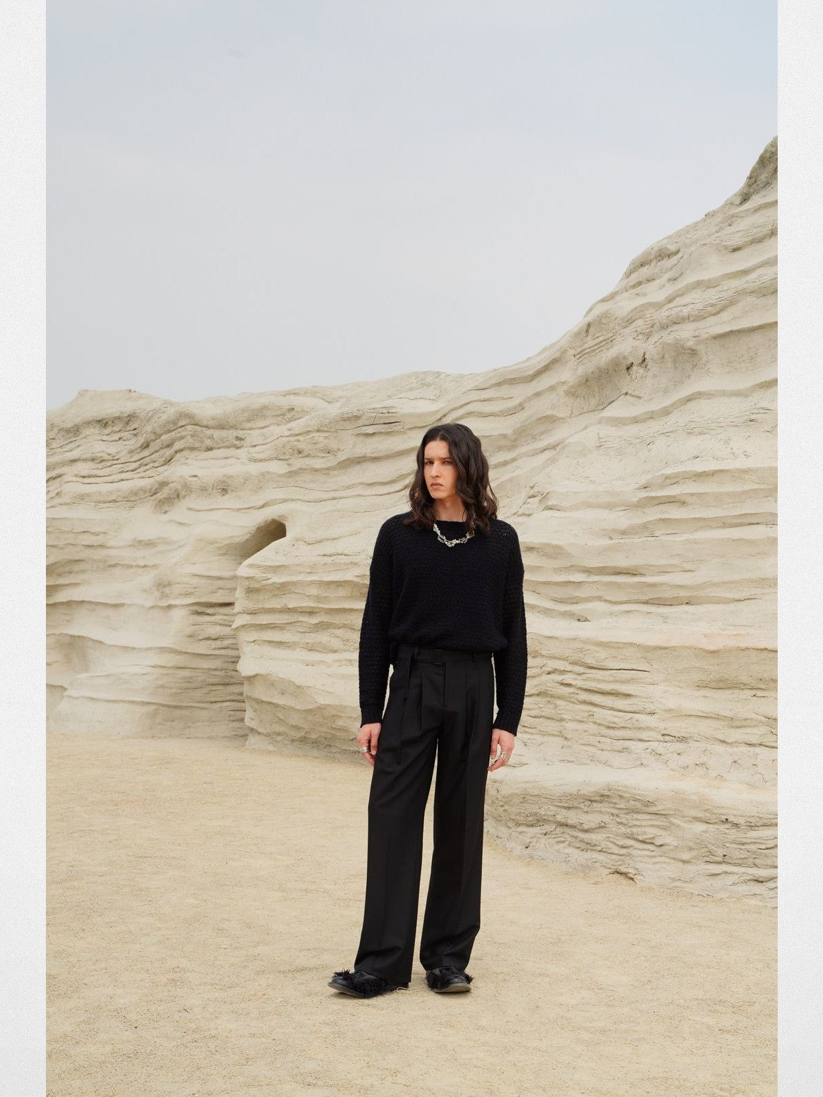 Retro 21 Pleated Straight Leg Trousers in Black - Lifestyle