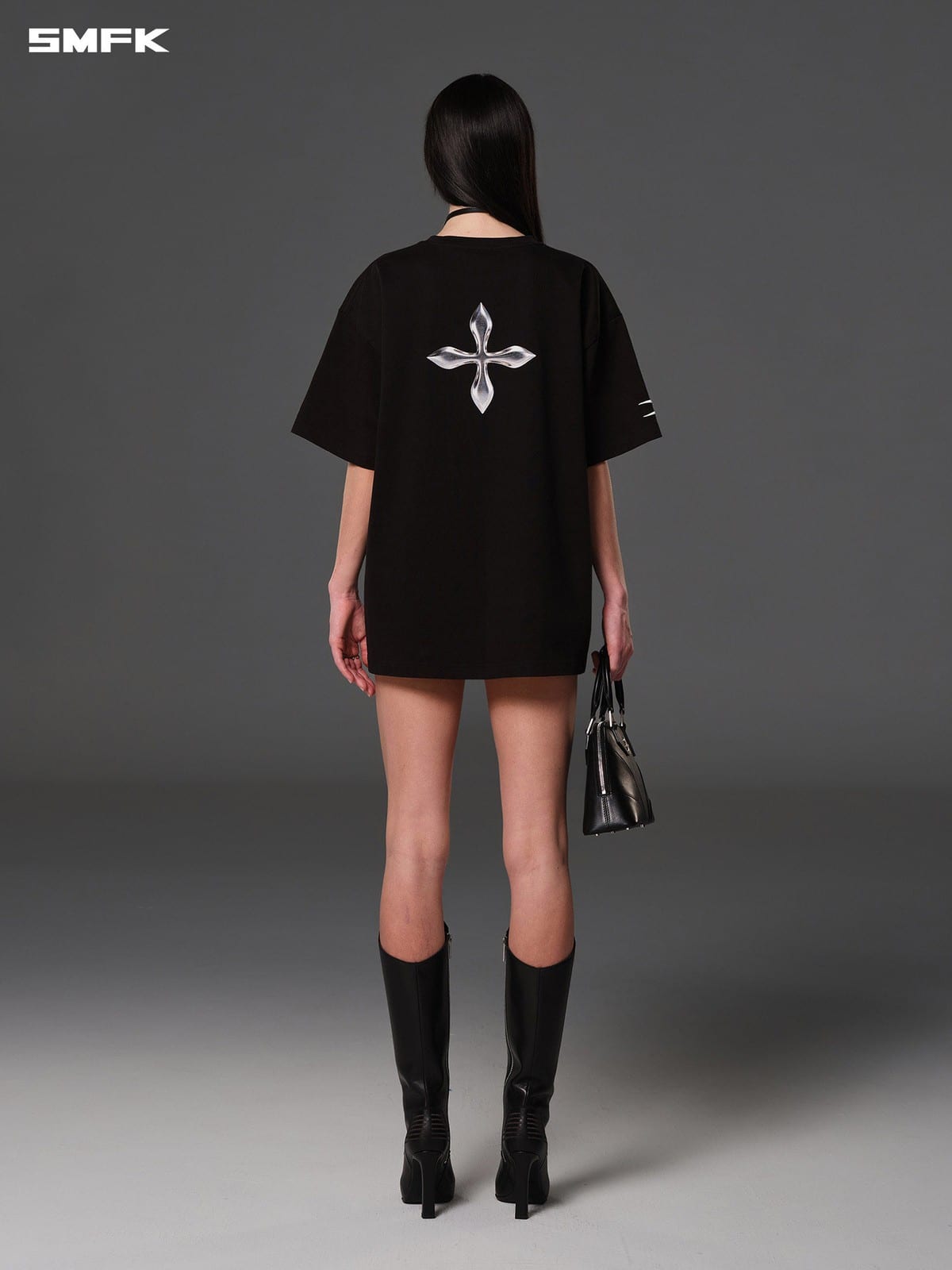 SMFK Heavyweight Cotton Horse Print T Shirt in Black - On Model