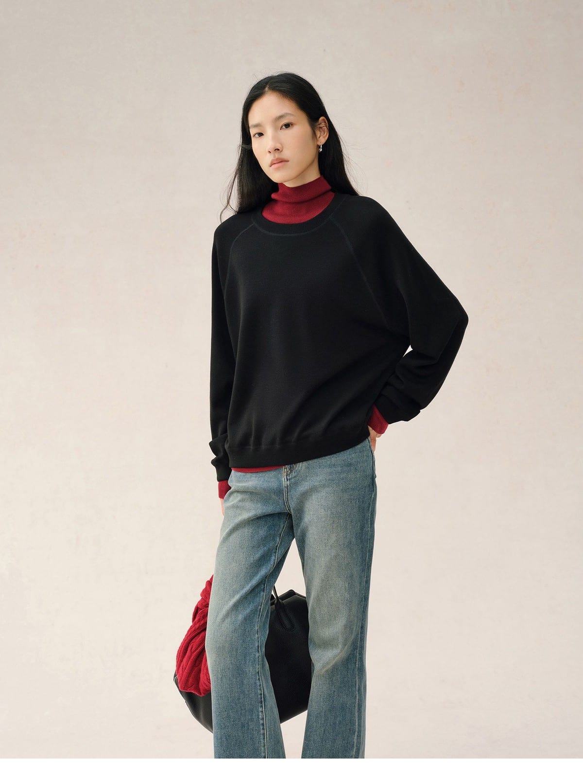 TEASEL Washable Merino Wool Sweatshirt in Black - On Female Model