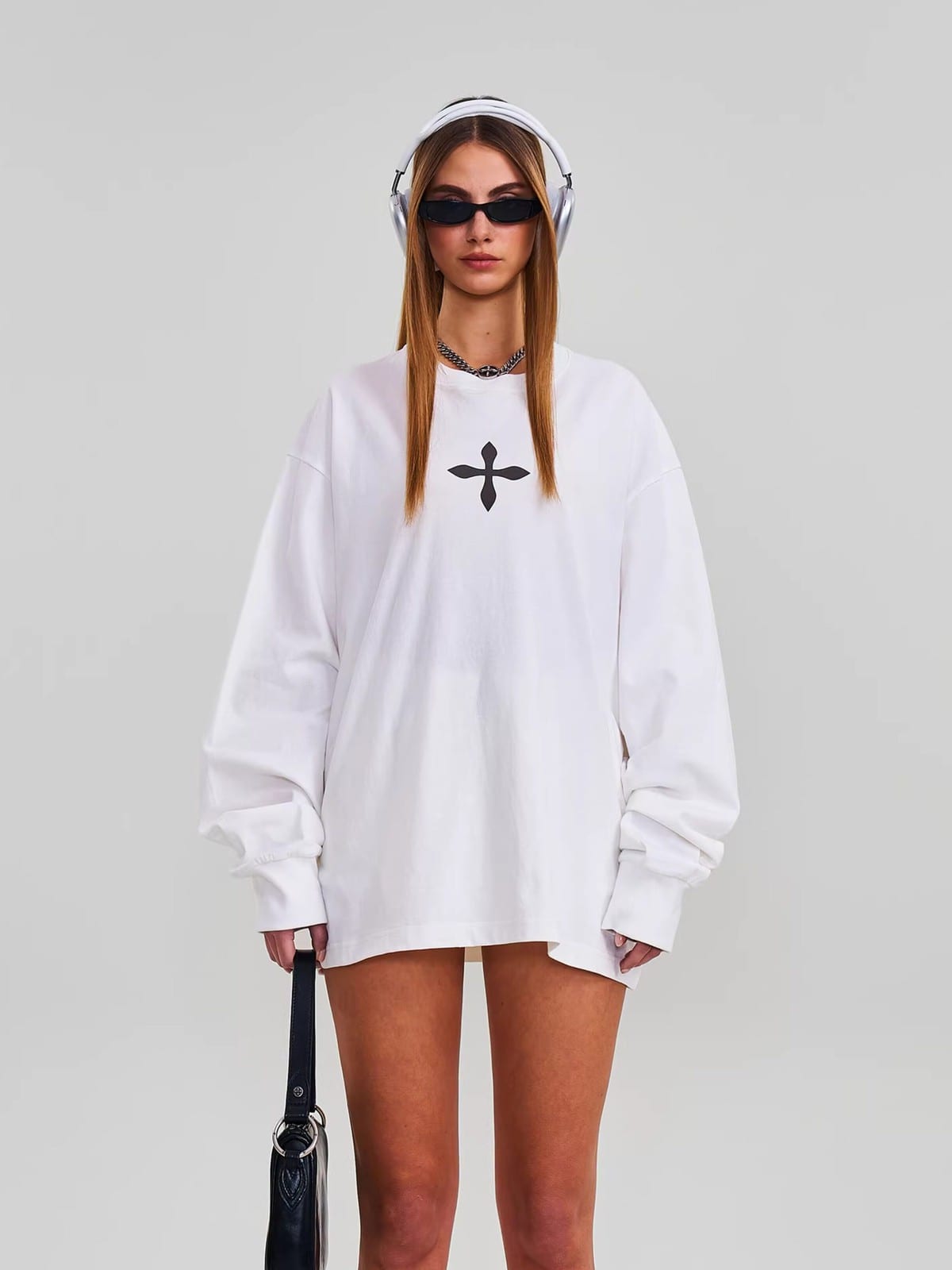 SMFK Oversized Cotton Long Sleeve Sweatshirt in White - On Female Model