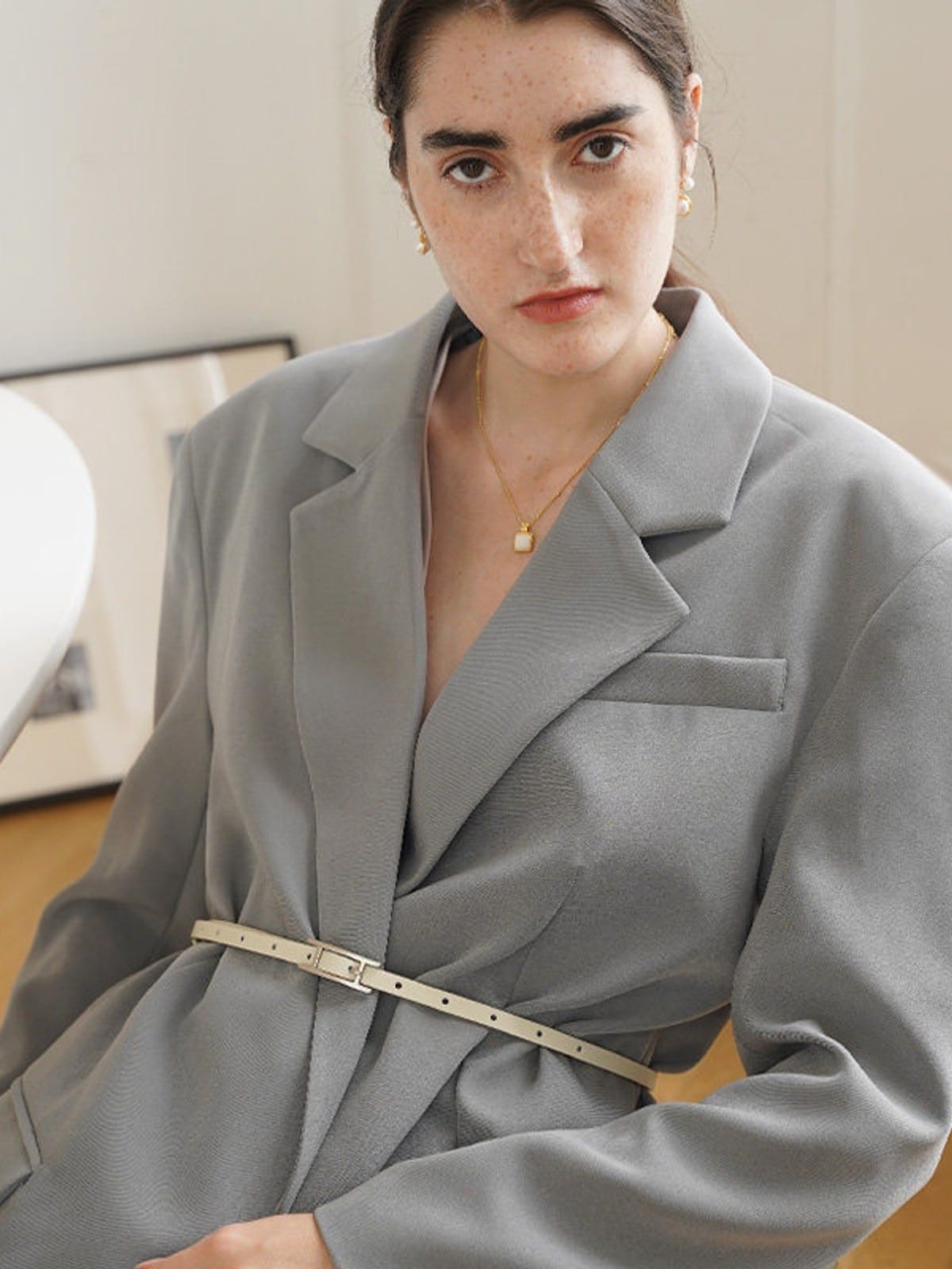 PANLULUPAN Thin Leather Belt with Matte Silver Buckle in White - On Female Model