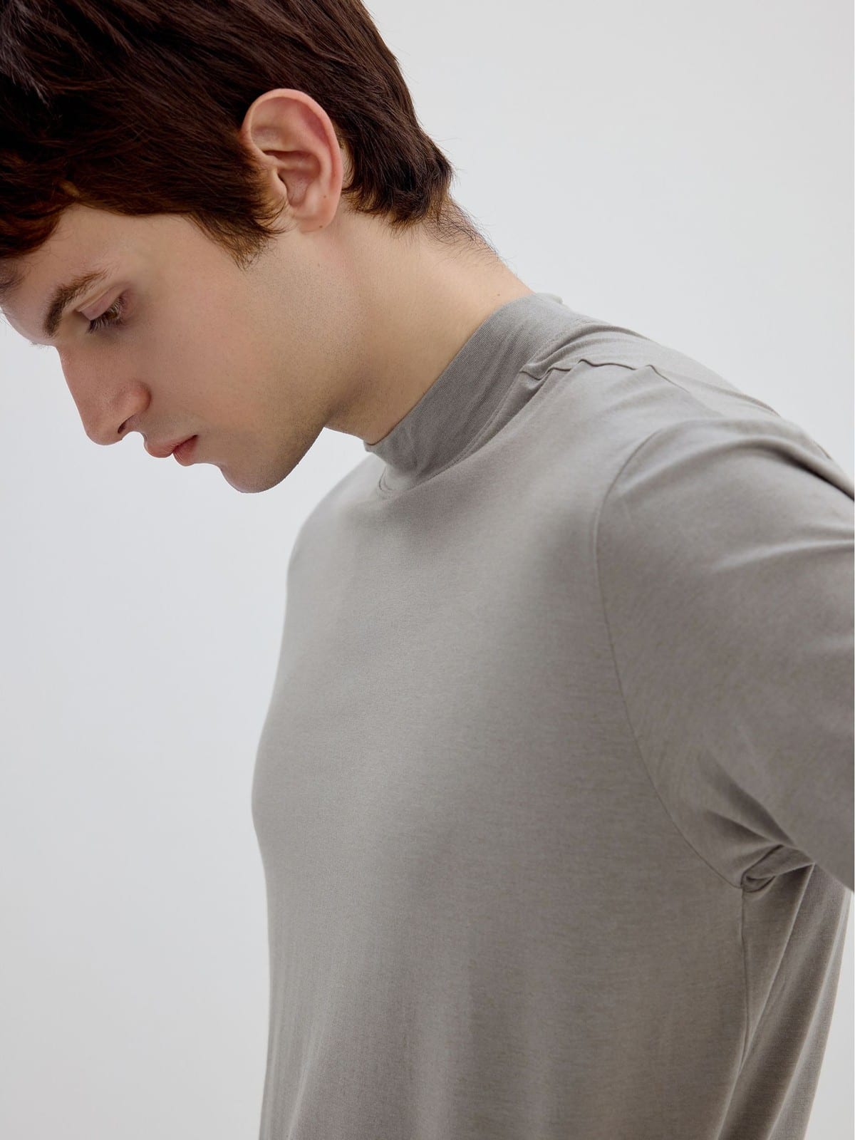 SIMPLE PROJECT Wool Blend Mock Neck T Shirt in Gray - On Male Model